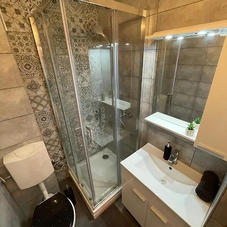 Apartmenthouse Ines Vir