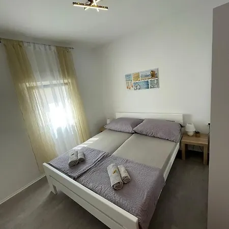 Apartmenthouse Ines *