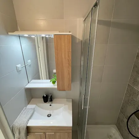 Apartmenthouse Ines Apartman Vir