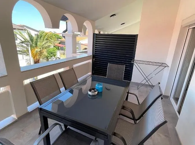 Apartman Apartmenthouse Ines *
