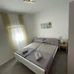 Apartmenthouse Ines *