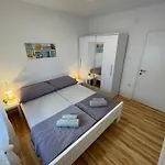 Apartmenthouse Ines Apartment Vir