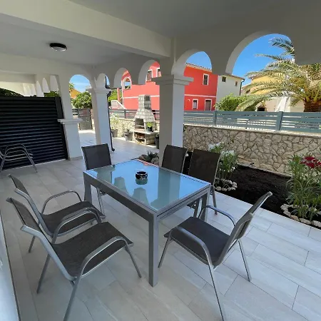 Apartment Apartmenthouse Ines *