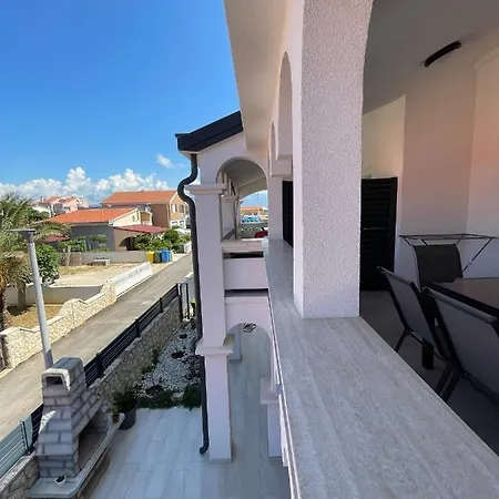 Apartmenthouse Ines * Vir