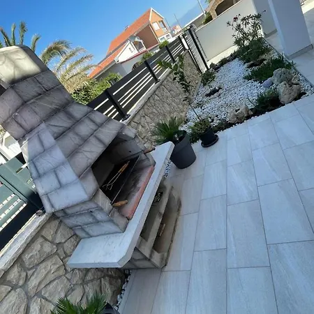 Apartmenthouse Ines Apartman Vir