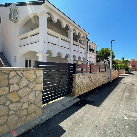 Apartmenthouse Ines
