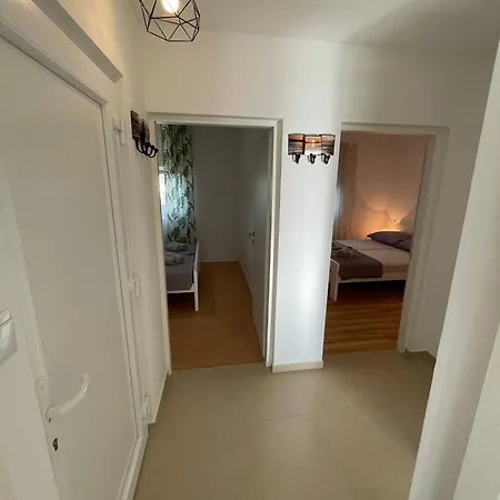 Apartmenthouse Ines Apartment
