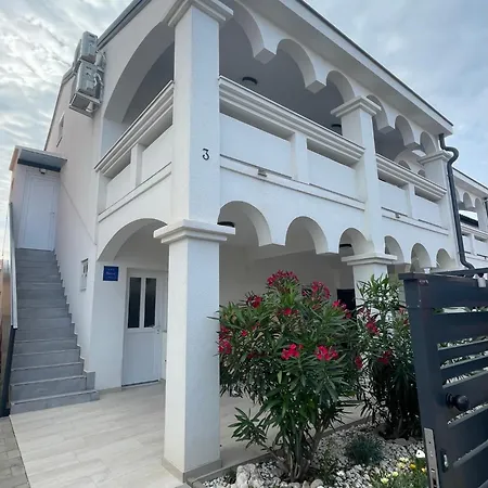 Apartmenthouse Ines * Vir