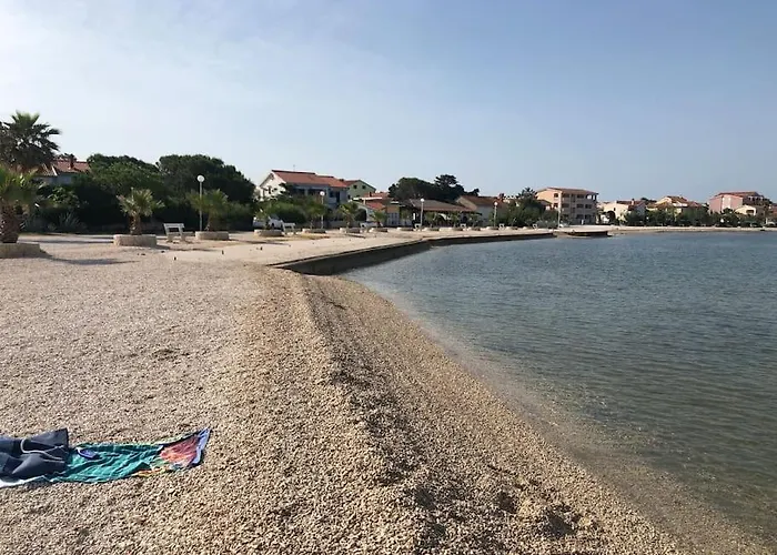 Apartment Apartmenthouse Ines Vir