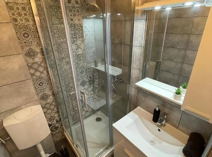 Apartmenthouse Ines Vir